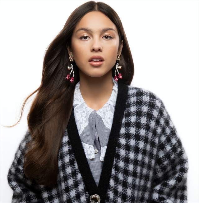 费城76人训练开放日，集结日更衣室发声引欢呼，欧冠在即，临场指挥获称赞(费城76人队现在的阵容)