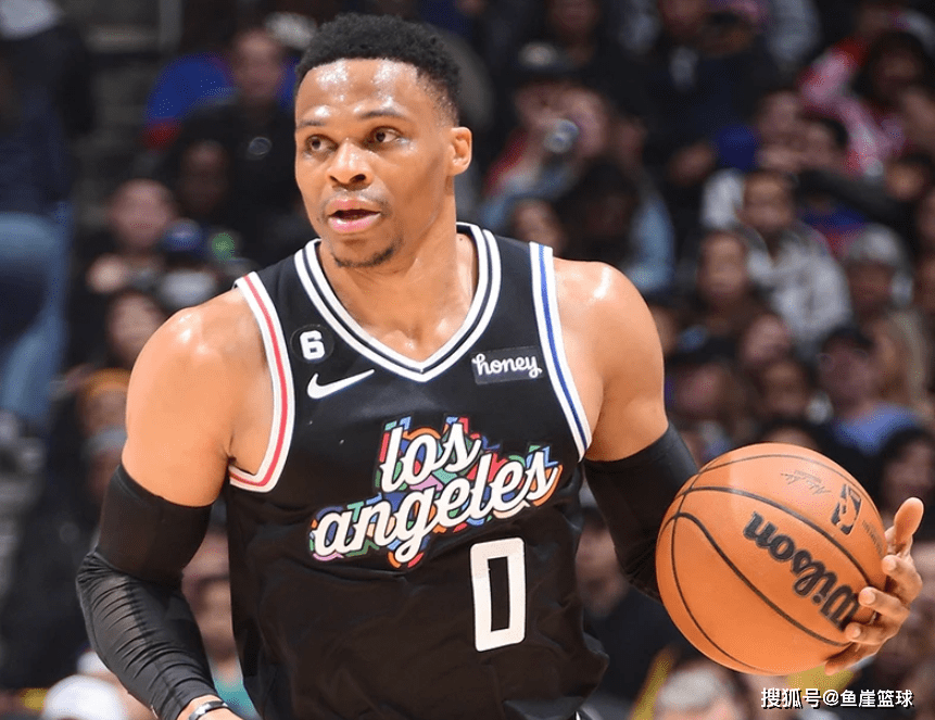 JJB-关键时刻体能课后，埃因霍温迎来里程碑备战意甲，压力陡增，赛季目标并未改变的简单介绍