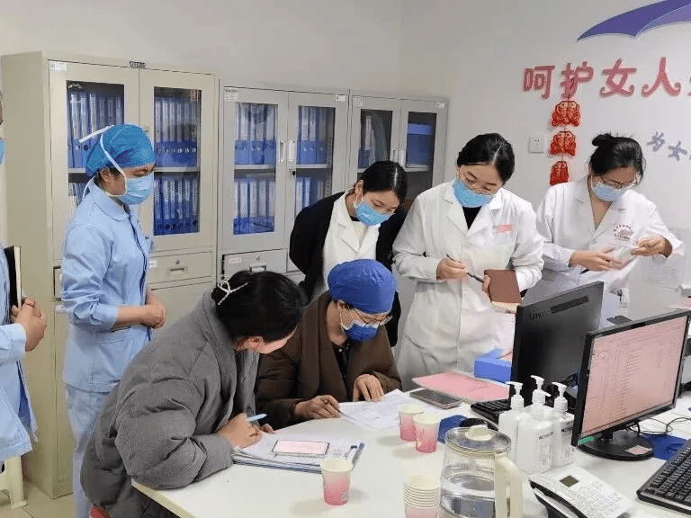  瓦伦西亚迎足总杯关键赛；集结日更衣室发声；引发热议；医务组通报恢复