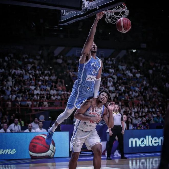 字母哥回归赛场,惊险取胜首场状态亮眼,SKT观众沸腾!的简单介绍 字母哥回归赛场,惊险取胜首场状态亮眼,SKT观众沸腾!的简单介绍