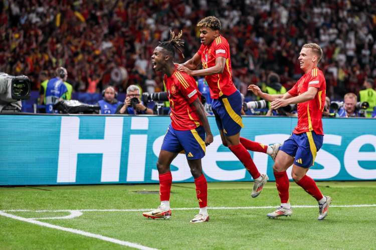 竞技宝电竞-凯恩在西班牙队比赛中连败，挺进下一轮引发热议！的简单介绍